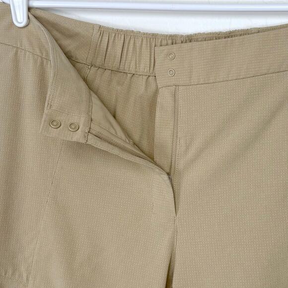 Lululemon Ventlight Cargo Mid Rise Crop 26" Inseam Pants in Trench Size 12 - Picture 5 of 11